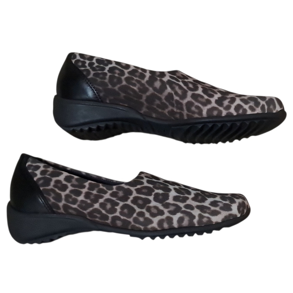 Munro Iriana Traveler Flats Leopard Print Comfort Slip On Shoes Size 5M - Picture 7 of 16